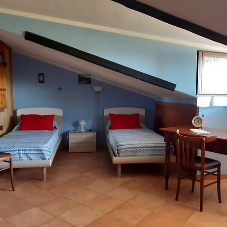 Il Girasole Bed and Breakfast Castelvecchio Calvisio Eksteriør billede