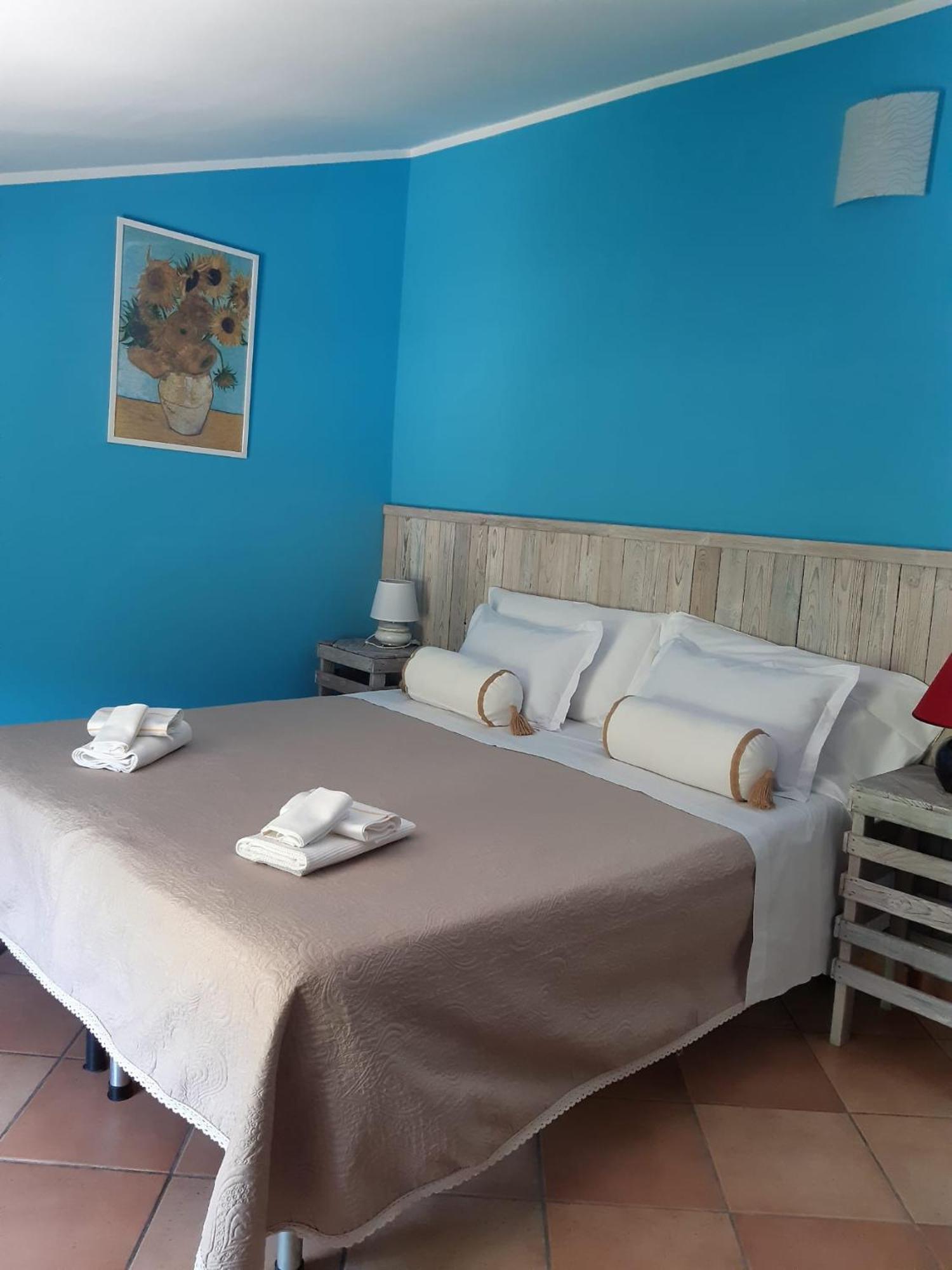 Il Girasole Bed and Breakfast Castelvecchio Calvisio Eksteriør billede